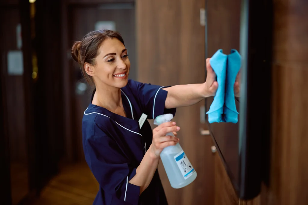 hotelreinigung berlin oranienburg potsdam gebäudereinigung kugel gebäudeservice